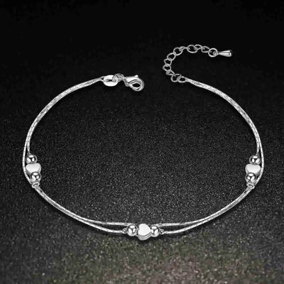 Zartes Silber Fußkettchen mit eingearbeiteten Herzchen